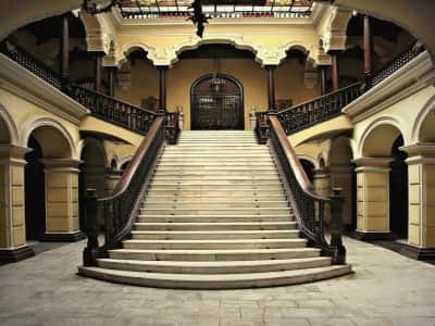 Фотообои Мраморная лестница