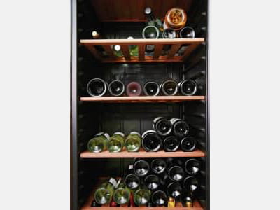 Фотошпалери Пляшки вина
