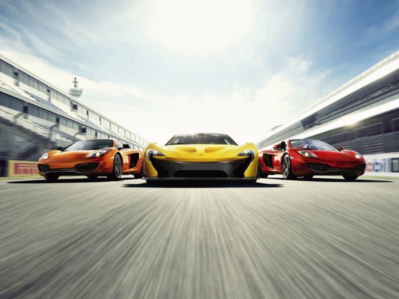 Фотообои Спортивные авто на трассе