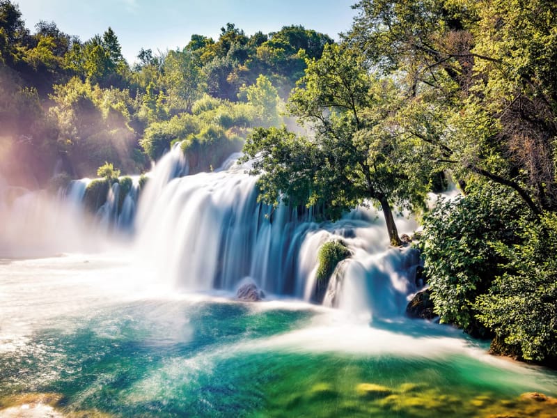 Фотообои Солнечный водопад