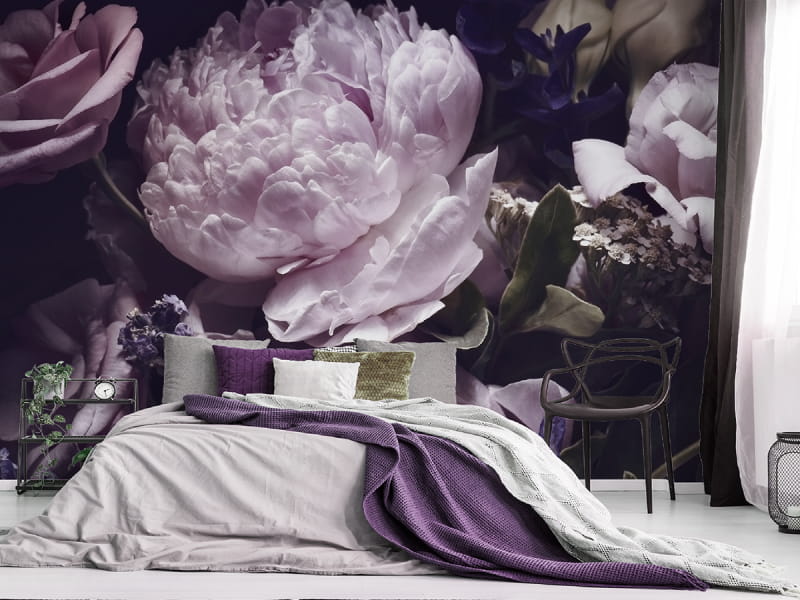 Фотообои Розовые пионы в интерьере спальни