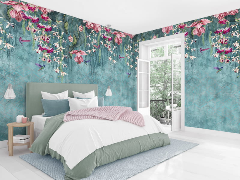 Фотошпалери Красиві тропічні квіти в інтер'єрі спальні