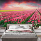 Миниатюра фотообоев Поле тюльпанов в интерьере спальни