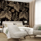 Мініатюра фотошпалер Золоте листя тропіків в інтер'єрі спальні